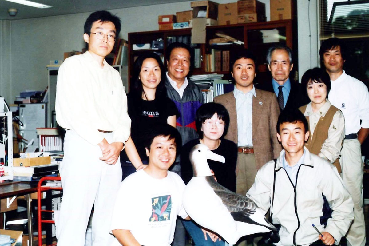 郑光美等在日本山阶鸟类研究所留影